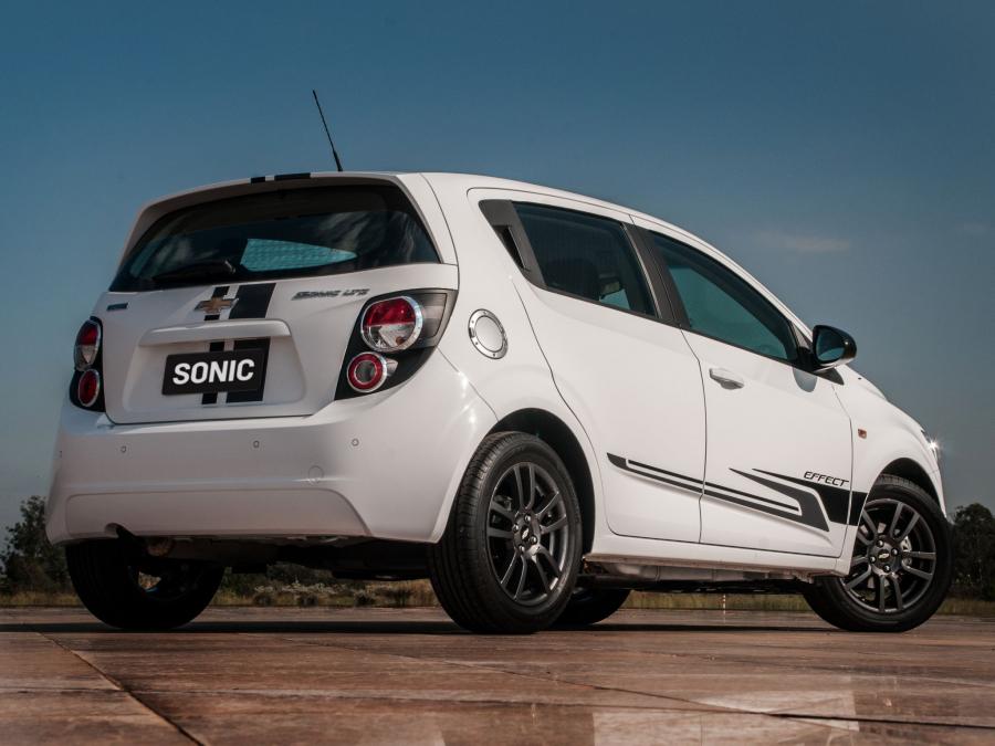  Chevrolet Sonic Effect 2013 года  (фото 2 из 6)